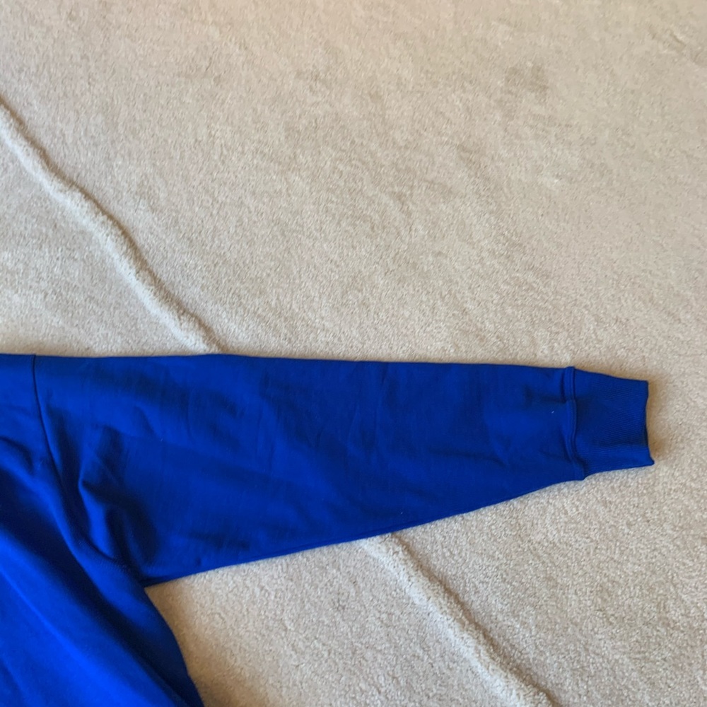 Boy’s champion sweater - Picture 9 of 11